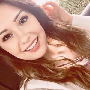 Meet your Posher, Kelli